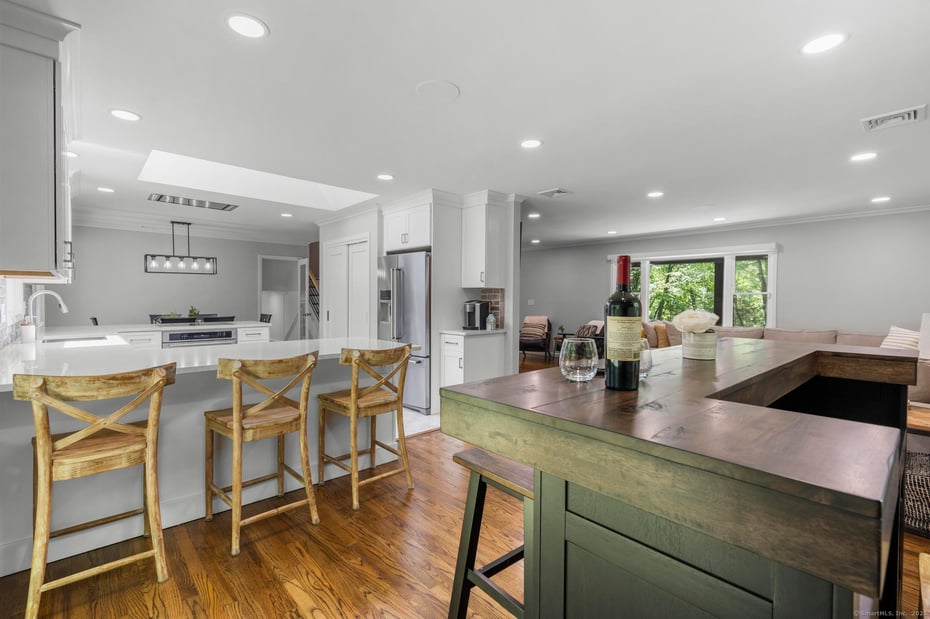 319 Nonnewaug Road Photo 13