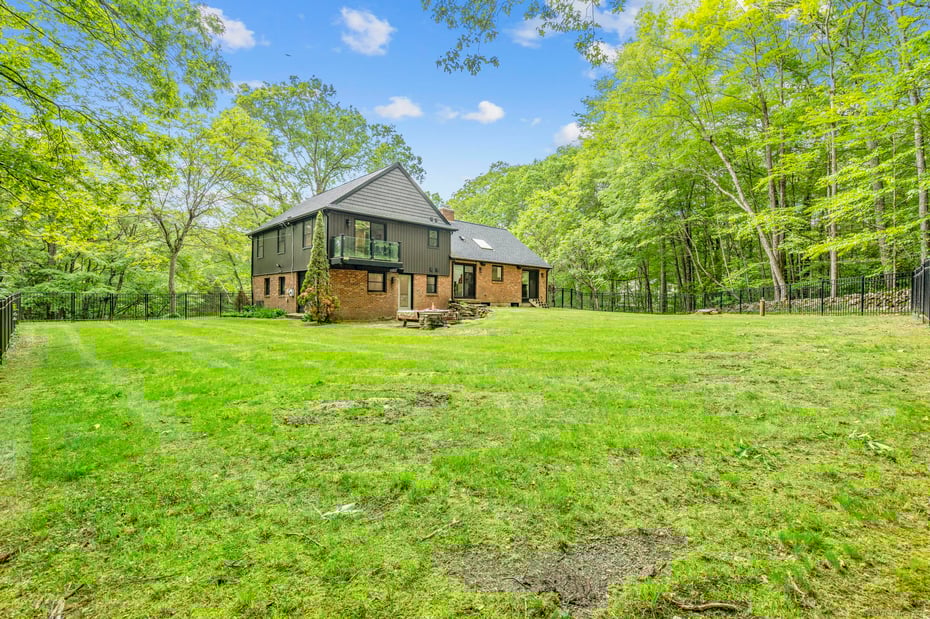 319 Nonnewaug Road Photo 37