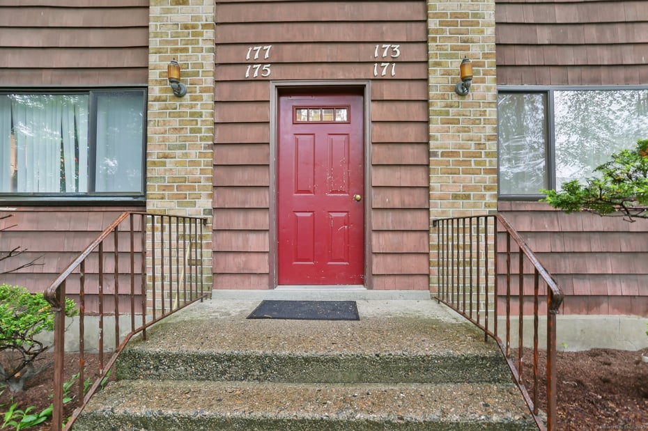 171 Kennedy Drive #171 Photo 1