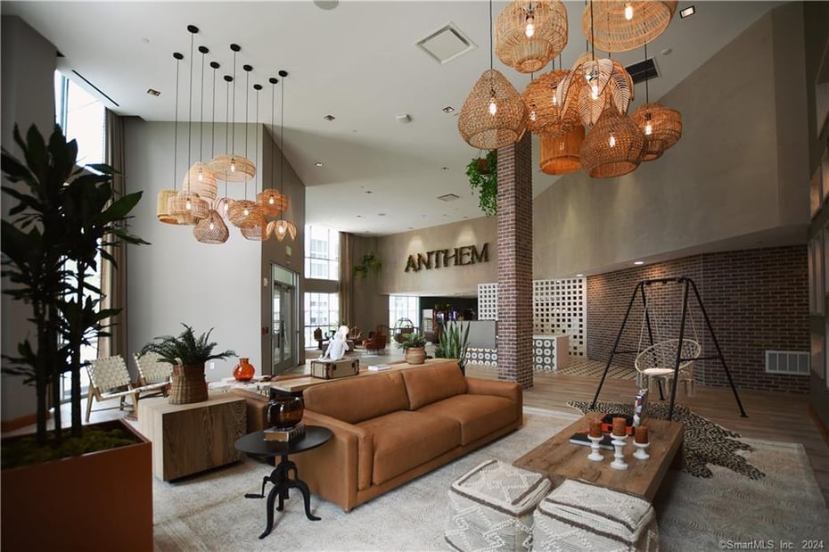 2 Harbor Point Road South  #429 Photo 4