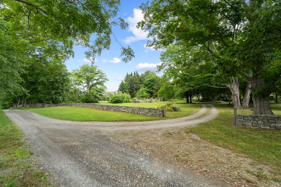 55a Anna Farm Rd West Photo 18