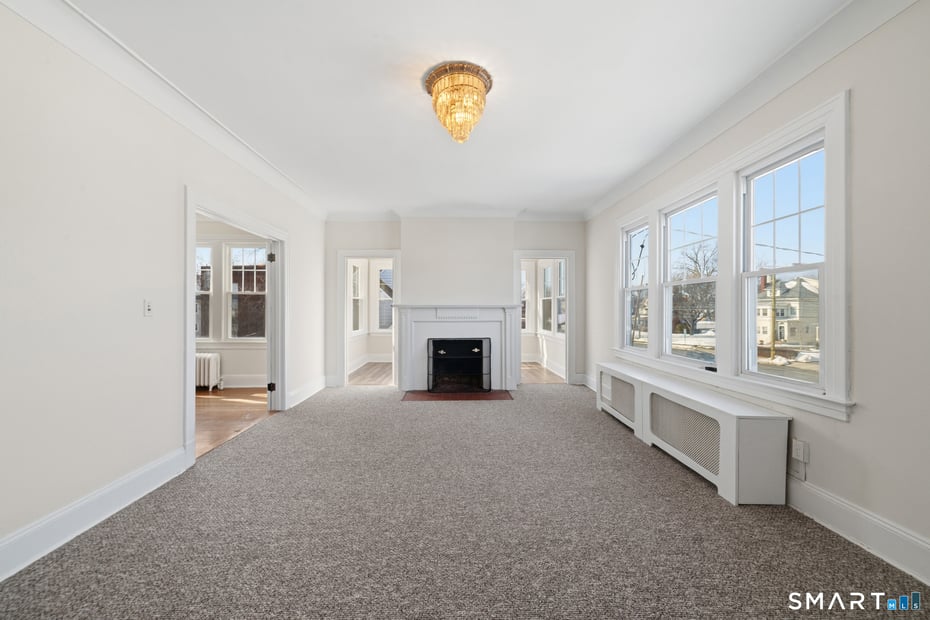 781 Farmington Avenue Photo 24