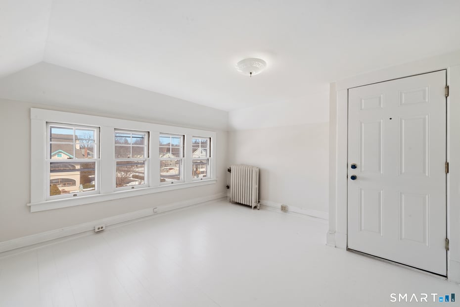 781 Farmington Avenue Photo 35