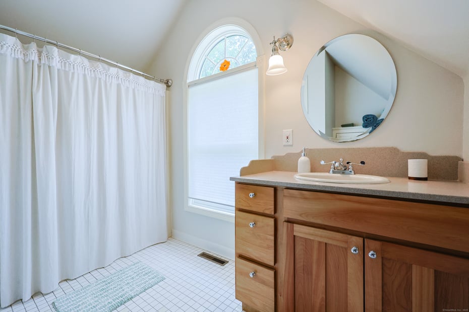 15 Harris Road Photo 21