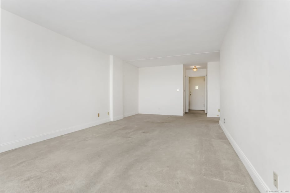 71 Strawberry Hill Avenue  #APT 1002 Photo 10