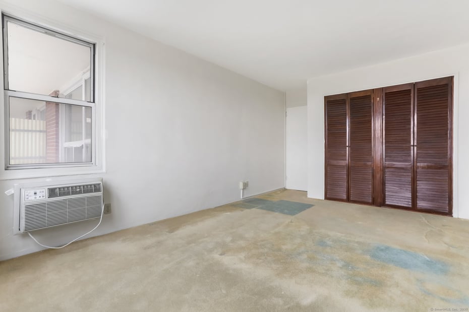 71 Strawberry Hill Avenue  #APT 1002 Photo 17