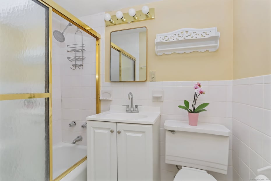 71 Strawberry Hill Avenue  #APT 1002 Photo 20