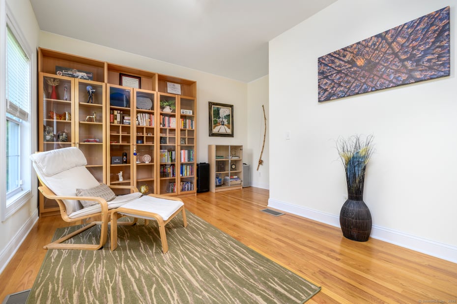 7 Castlewood Drive #7 Photo 17