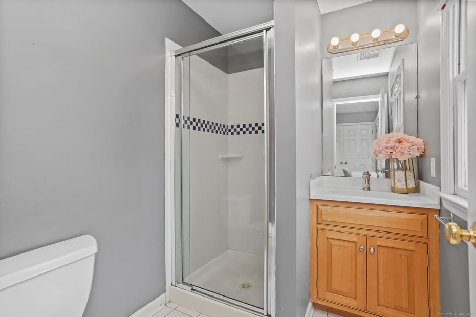 11 Audubon Lane Photo 32