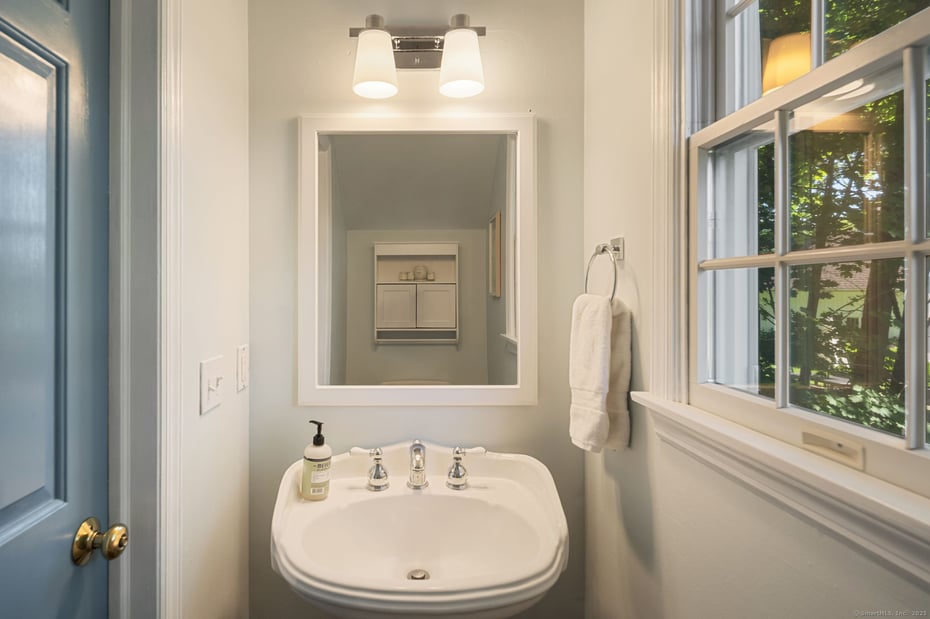 12 Bailey Avenue Photo 14
