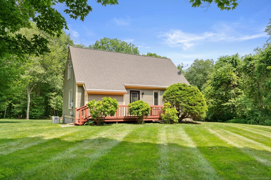 810 West Road Photo 1