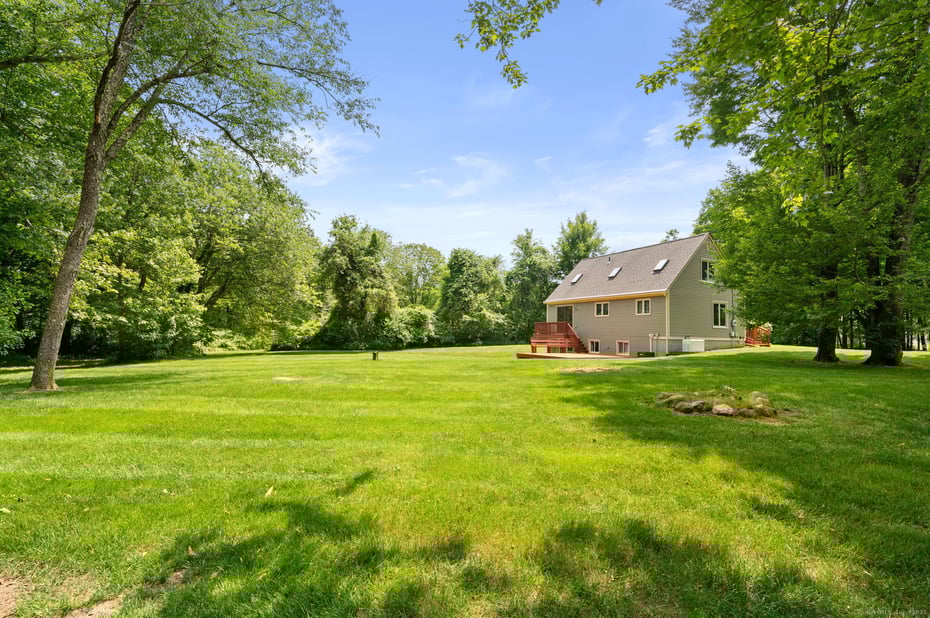 810 West Road Photo 7
