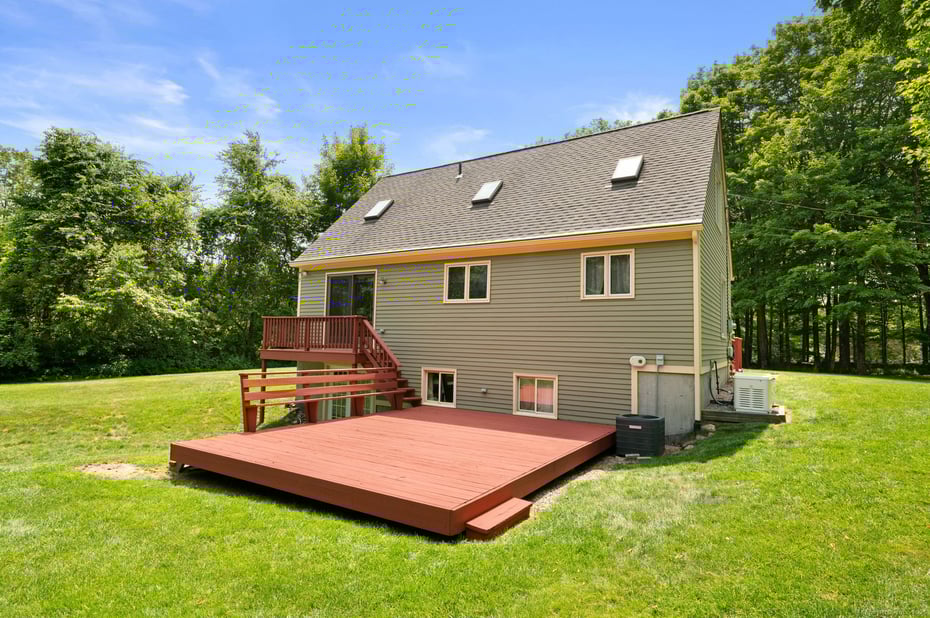810 West Road Photo 8