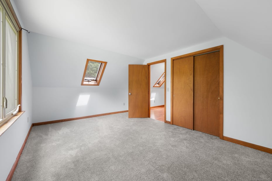 810 West Road Photo 24