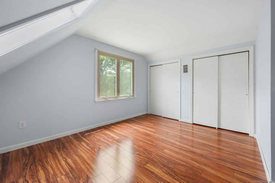 810 West Road Photo 29