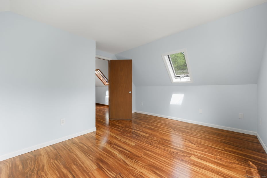 810 West Road Photo 30