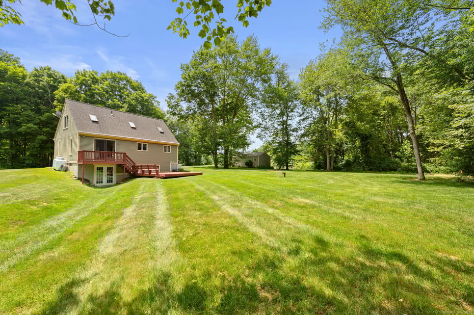 810 West Road Photo 34