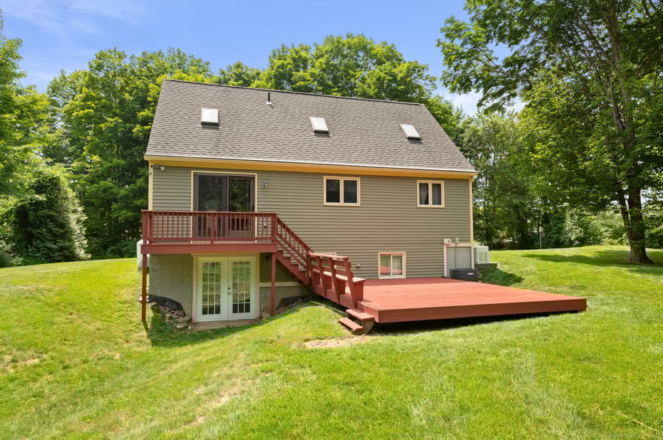 810 West Road Photo 35