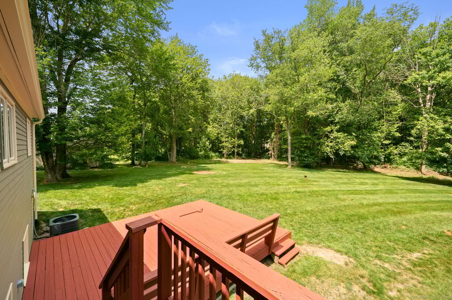 810 West Road Photo 36
