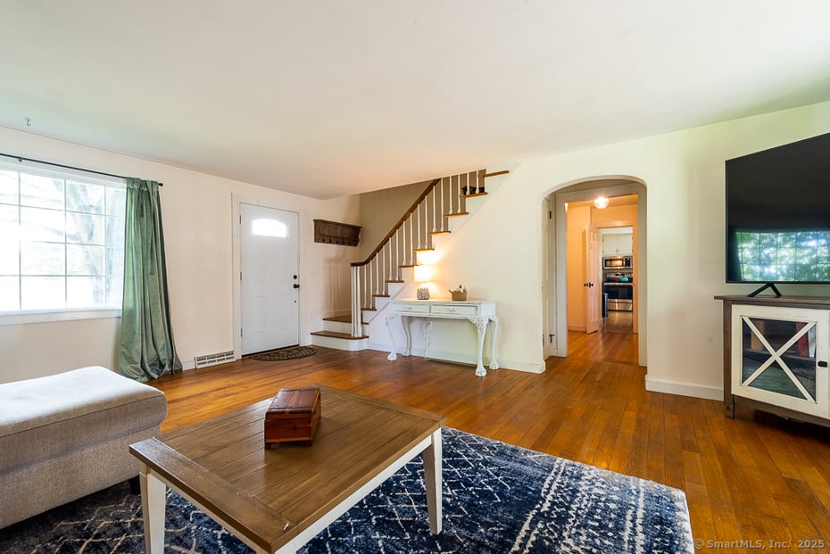 62 Hemlock Drive Photo 5
