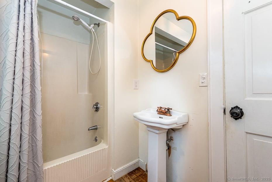 62 Hemlock Drive Photo 18