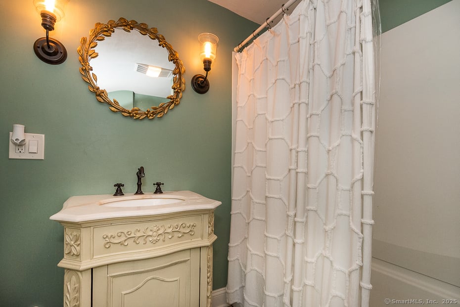 62 Hemlock Drive Photo 27