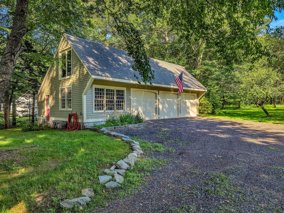 448 Grove Beach Road North Photo 3