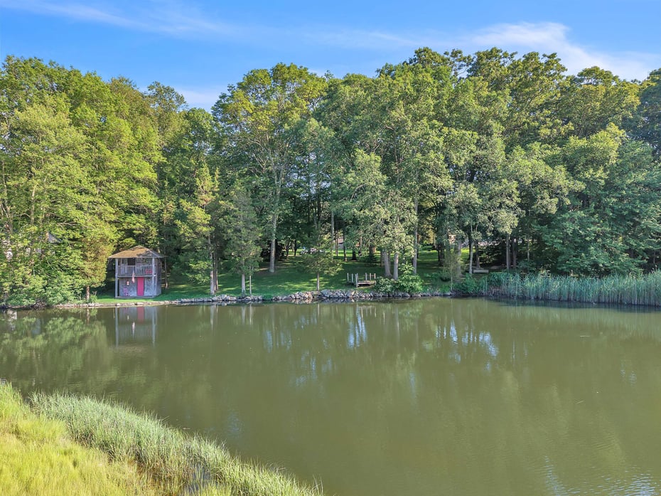 448 Grove Beach Road North Photo 8