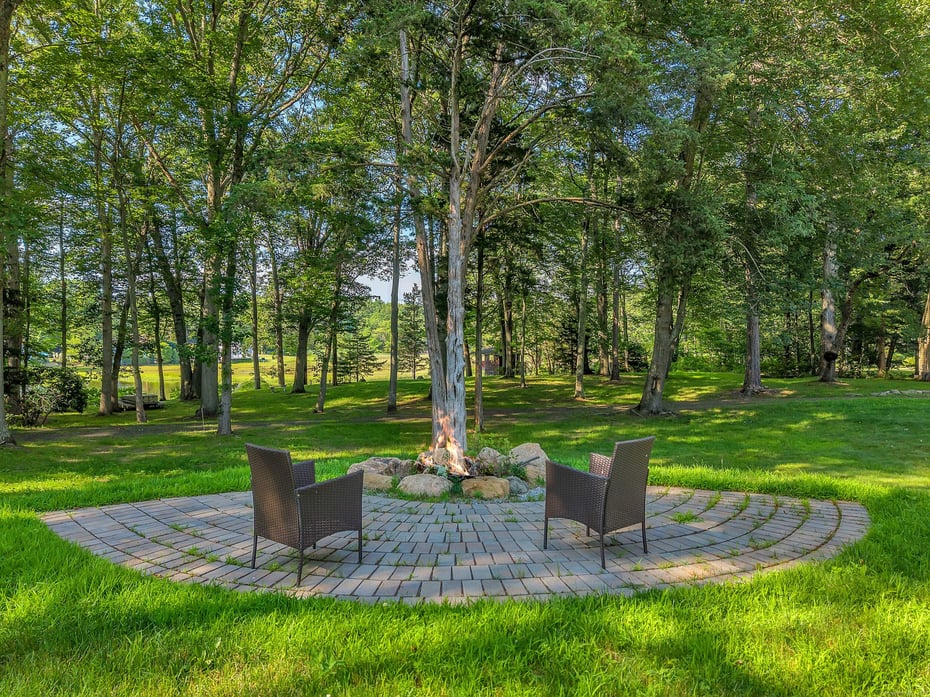 448 Grove Beach Road North Photo 37