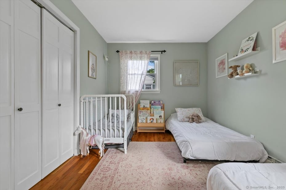 15 Laura Street Photo 17