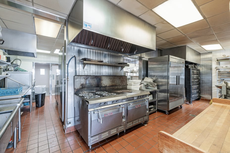 706 Campbell Avenue Photo 4