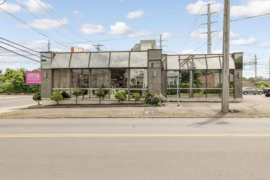 706 Campbell Avenue Photo 6