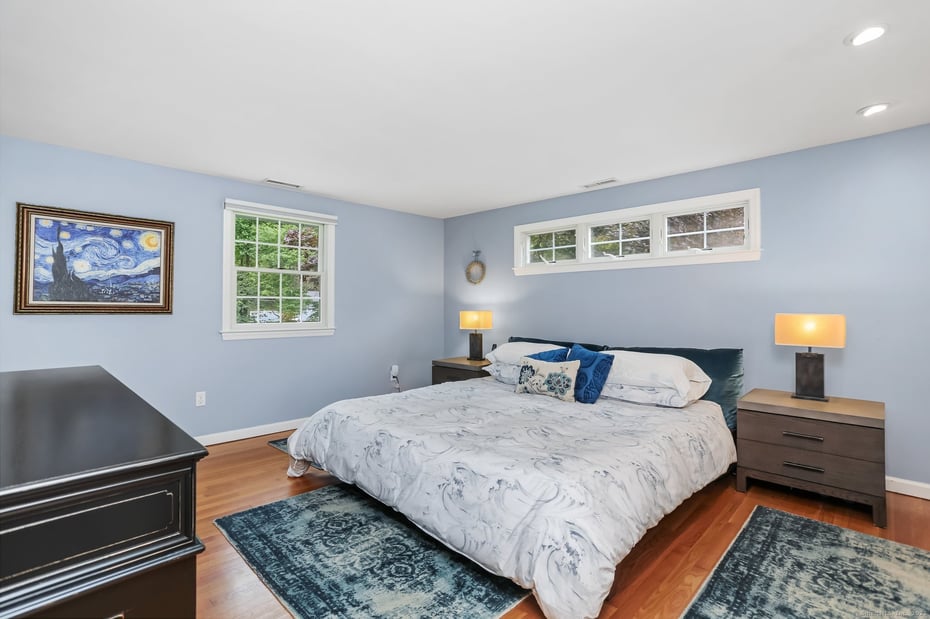 101 Golden Hill Street Photo 21