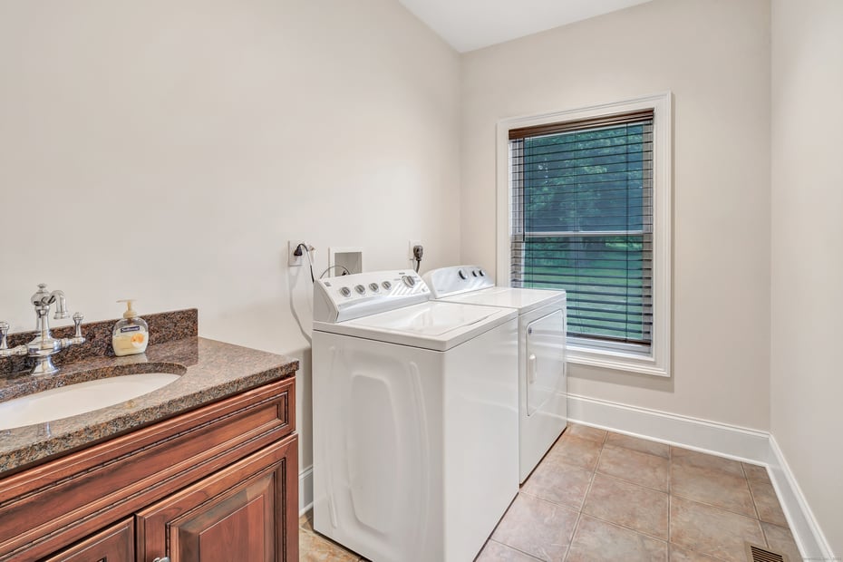 28 Aldo Drive Photo 26