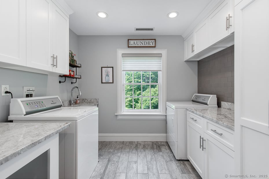 9 Tallwood Road Photo 36