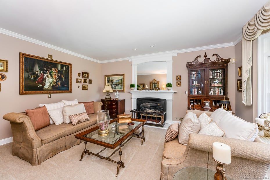 90 Soundview Avenue Photo 4