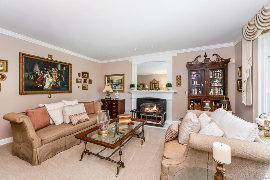 90 Soundview Avenue Photo 5