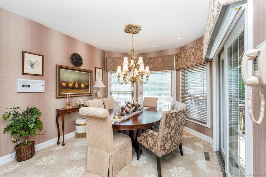 90 Soundview Avenue Photo 22