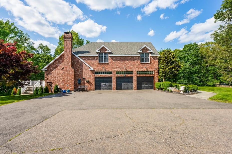 90 Soundview Avenue Photo 32