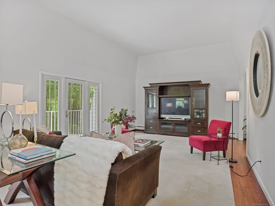 20 Mountain Wood Road Photo 5