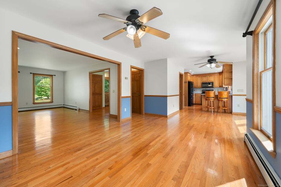 5 Allyn Lane Photo 7
