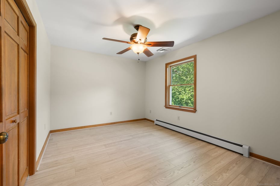 5 Allyn Lane Photo 17