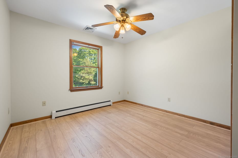 5 Allyn Lane Photo 23