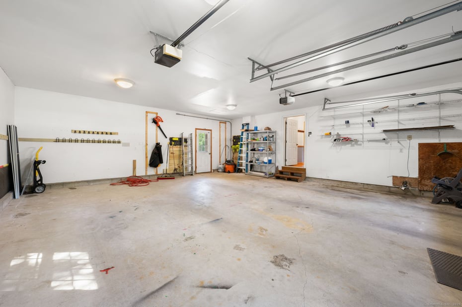 5 Allyn Lane Photo 34