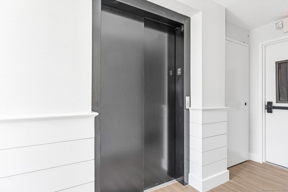 32 Broadway Avenue Photo 33