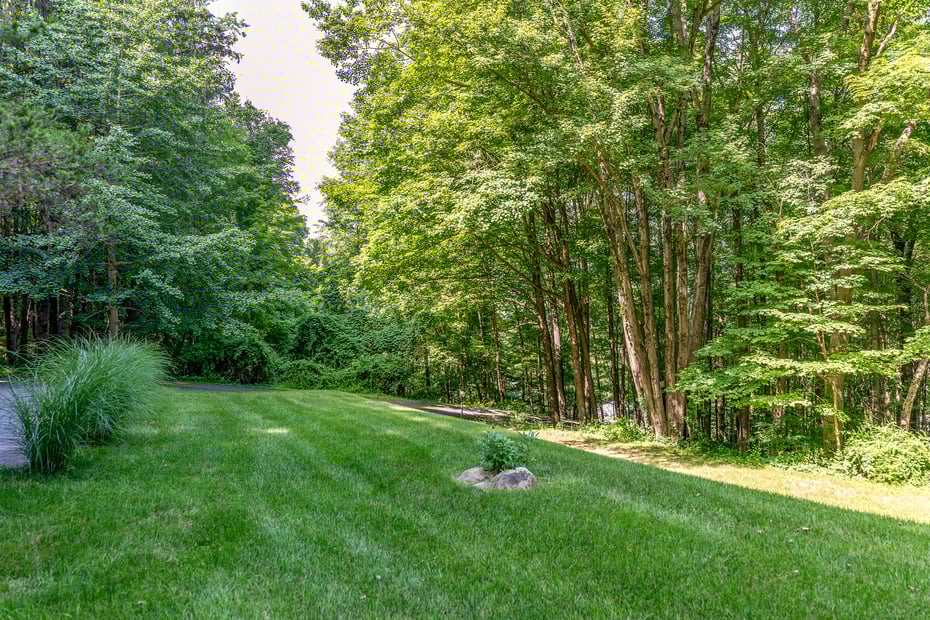 96 Sherman Road Photo 4