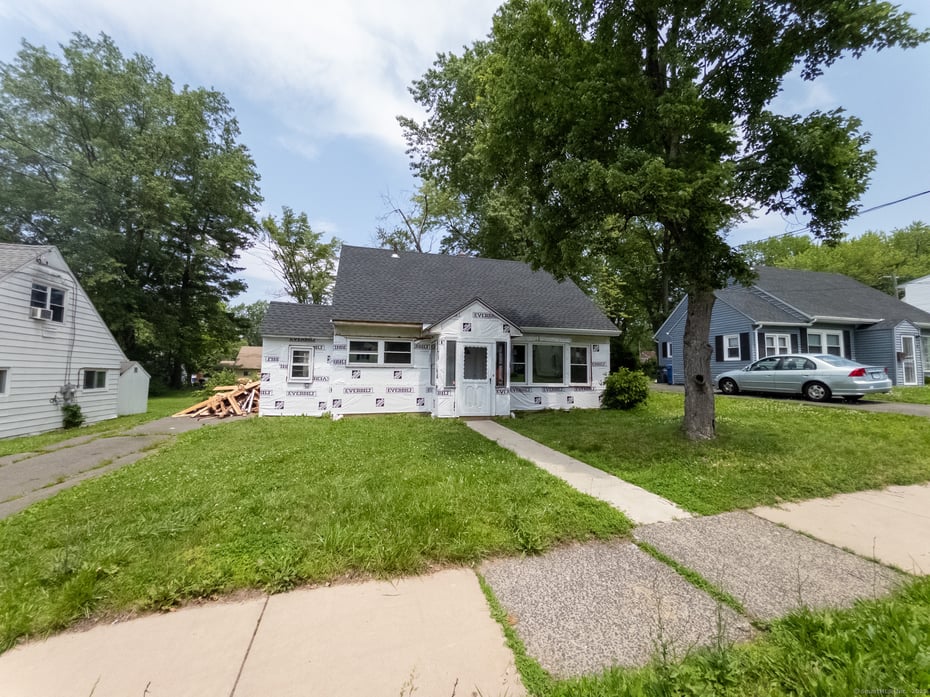 180 Andover Street Photo 1