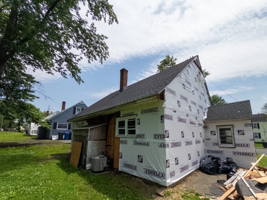 180 Andover Street Photo 5