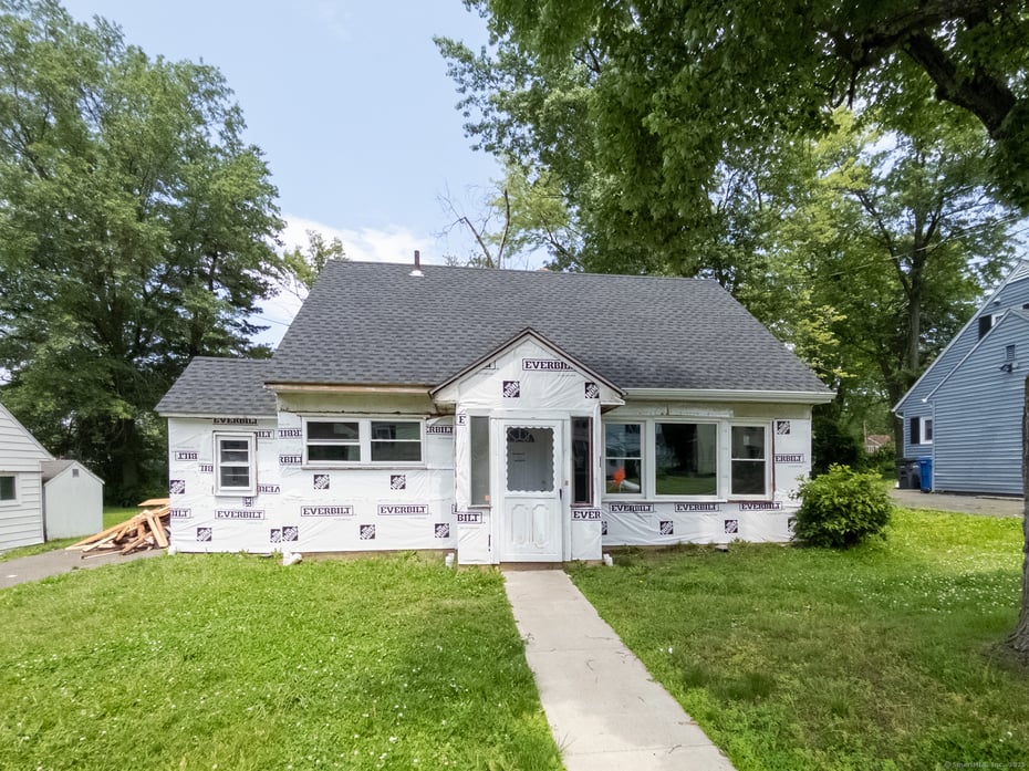 180 Andover Street Photo 8