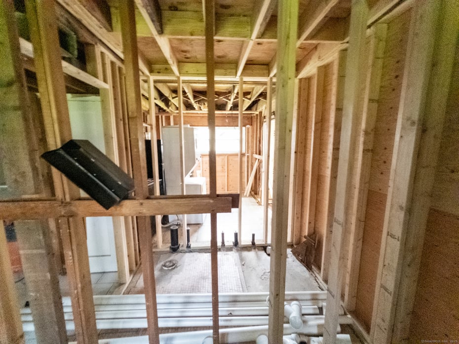 180 Andover Street Photo 15
